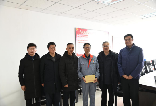 走訪慰問專家人才，為人才創(chuàng)新營(yíng)造良好的環(huán)境